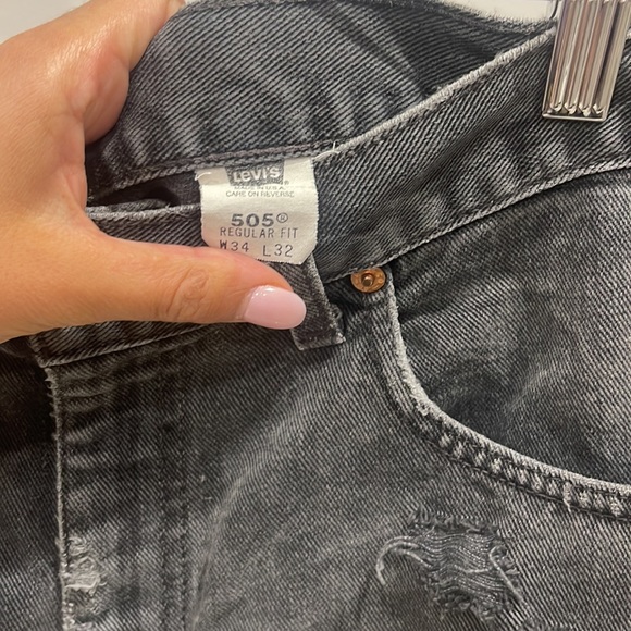 COPY - Levi Jean ripped shorts - Picture 5 of 9